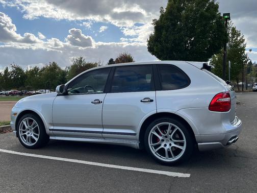 2009 Porsche Cayenne Cayenne GTS