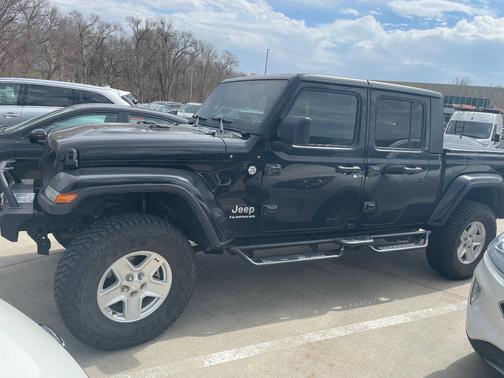 Black 2020 Jeep Gladiator North Edition