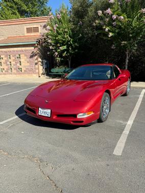 Red 1998 Chevrolet Corvette Base