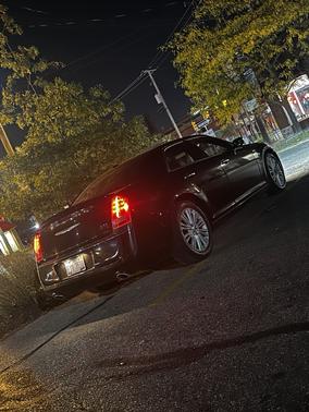 2011 Chrysler 300C Base