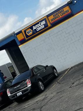 2011 Chrysler 300C Base