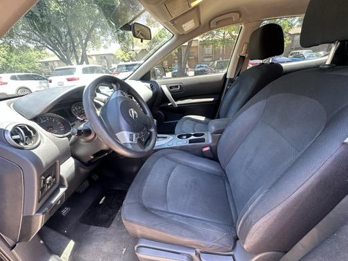 Black 2015 Nissan Rogue Select S
