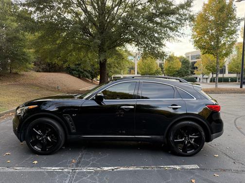 2016 INFINITI QX70 Base