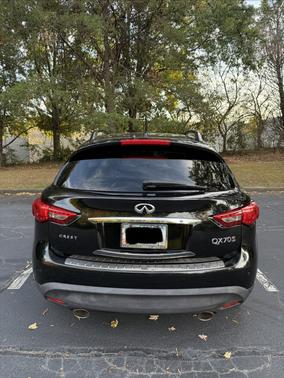 2016 INFINITI QX70 Base
