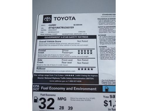 2024 Toyota Camry SE