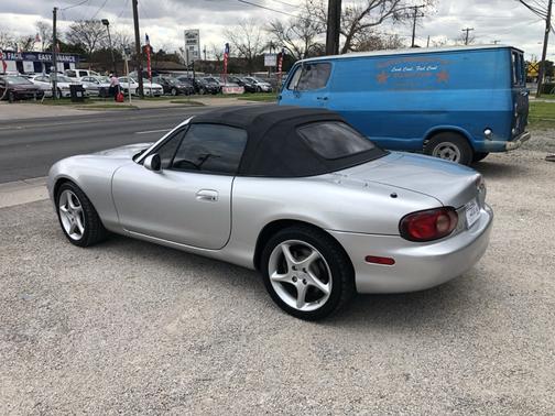 2003 Mazda MX-5 Miata Base