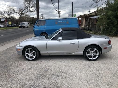 2003 Mazda MX-5 Miata Base