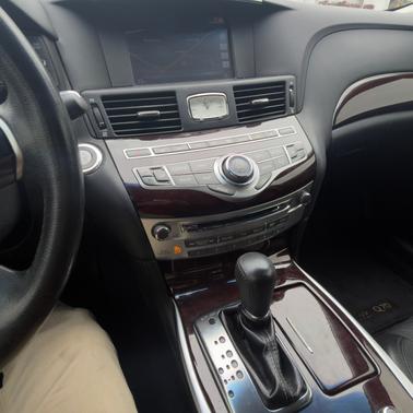 2015 INFINITI Q70L 3.7