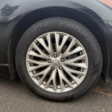 2015 INFINITI Q70L 3.7