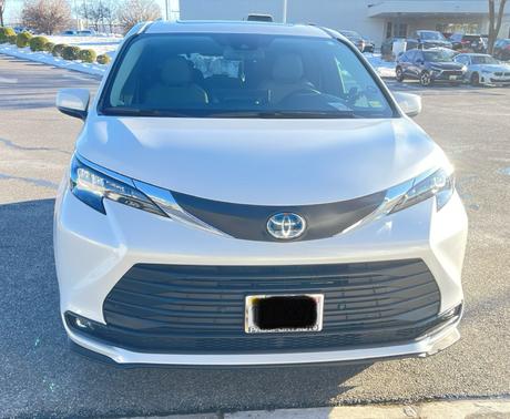 2025 Toyota Sienna XLE