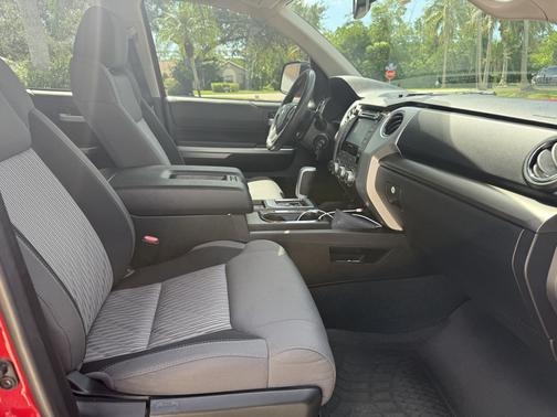 Red 2016 Toyota Tundra SR5