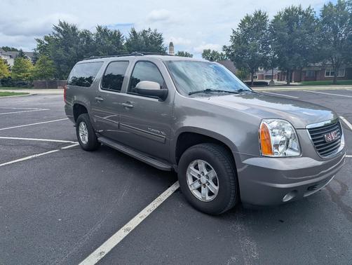 Gray 2012 GMC Yukon XL 1500 SLE