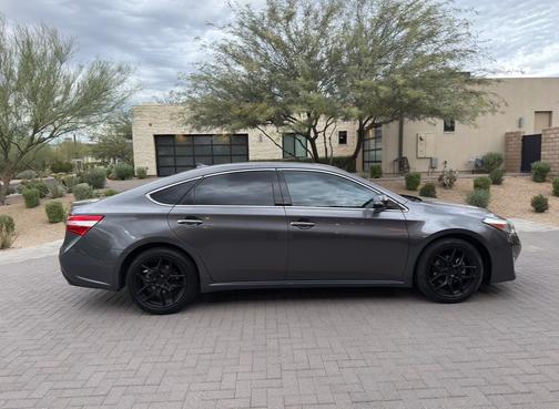 2013 Toyota Avalon XLE Premium