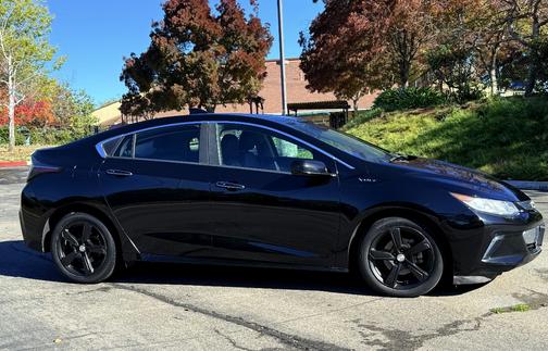 2018 Chevrolet Volt LT