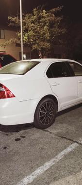 White 2011 Ford Fusion SEL