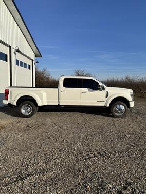 2022 Ford F-450 Lariat