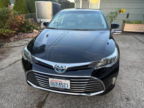 Black 2016 Toyota Avalon Hybrid XLE Plus