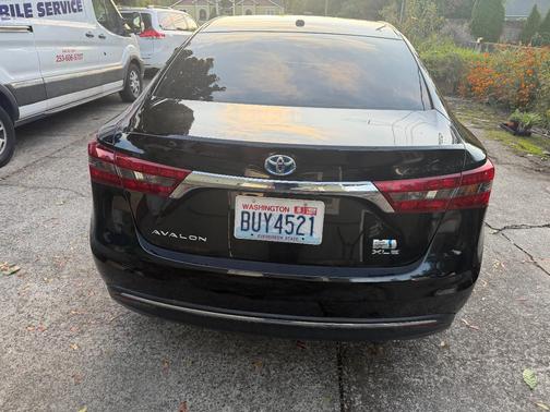 Black 2016 Toyota Avalon Hybrid XLE Plus