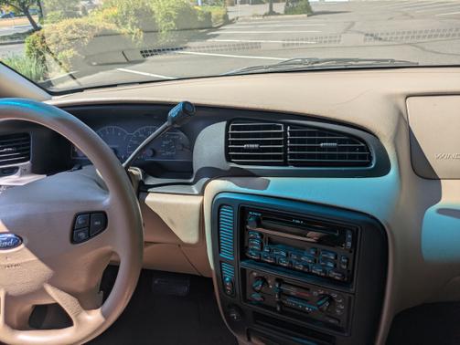 2002 Ford Windstar LX