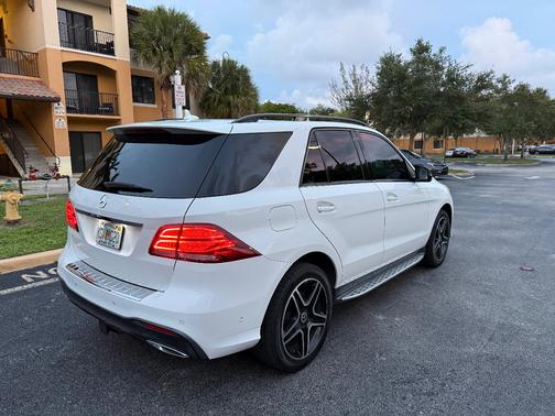 White 2018 Mercedes-Benz GLE 350 Base