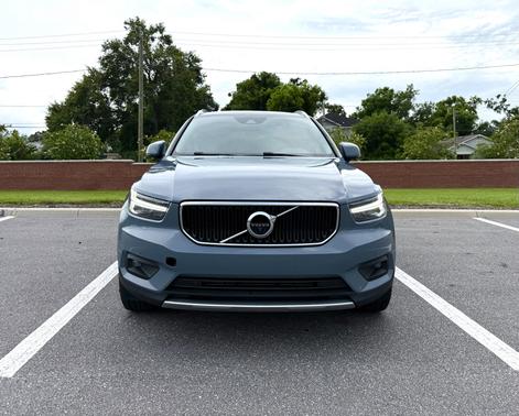 2021 Volvo XC40 T5 Momentum