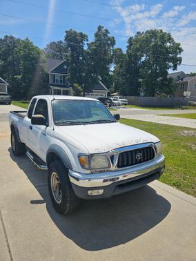 White 2004 Toyota Tacoma PreRunner Xtracab