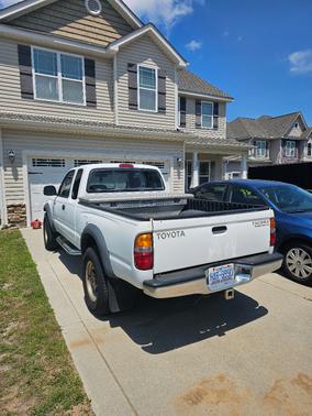 White 2004 Toyota Tacoma PreRunner Xtracab