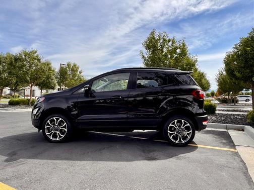 Black 2019 Ford EcoSport SES