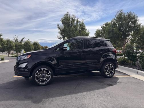 Black 2019 Ford EcoSport SES