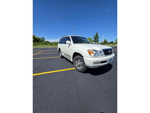 White 2001 Lexus LX 470 Base