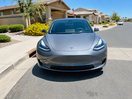 Gray 2022 Tesla Model 3 Long Range