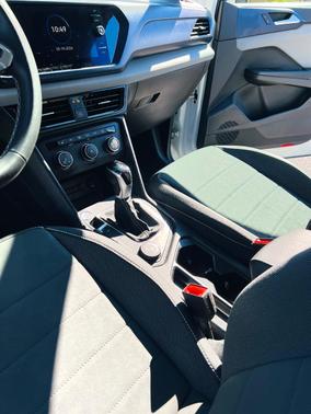 White 2022 Volkswagen Taos 1.5T SE