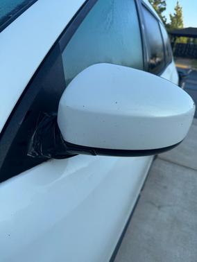 White 2014 Nissan Pathfinder S