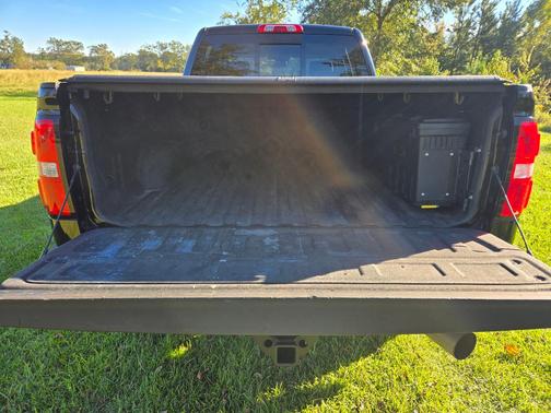 Black 2018 GMC Sierra 2500 Denali