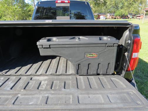 Black 2018 GMC Sierra 2500 Denali