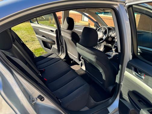 2012 Subaru Legacy 2.5i