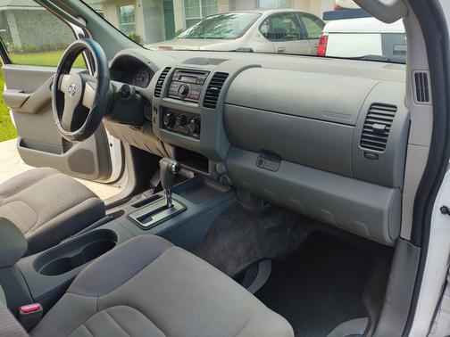 2010 Nissan Frontier XE