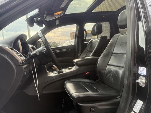 Black 2017 Jeep Grand Cherokee Overland