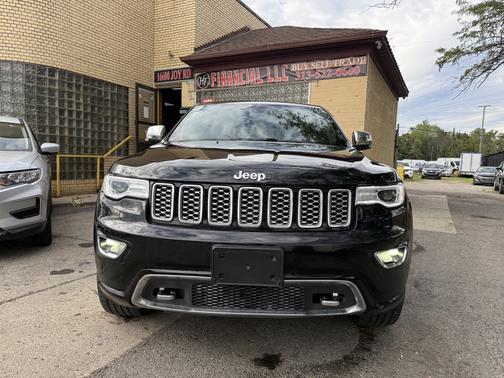Black 2017 Jeep Grand Cherokee Overland