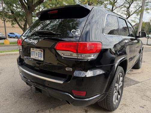 Black 2017 Jeep Grand Cherokee Overland