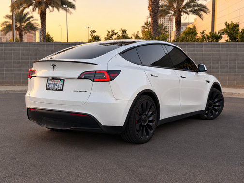White 2023 Tesla Model Y Performance