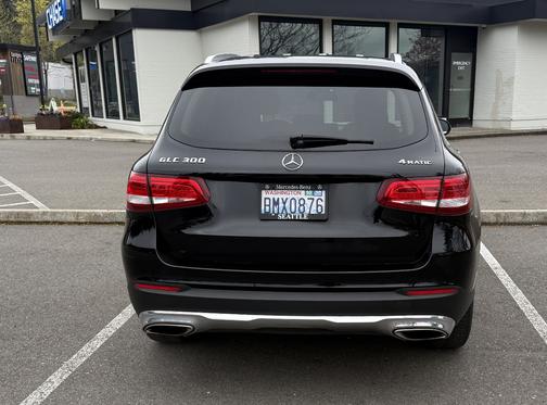 Black 2016 Mercedes-Benz GLC 300 4MATIC