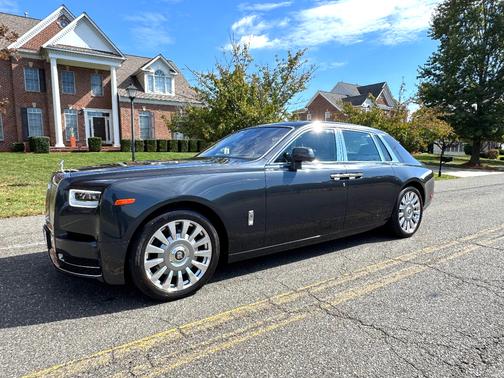 2018 Rolls-Royce Phantom Base
