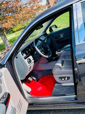 2018 Rolls-Royce Phantom Base