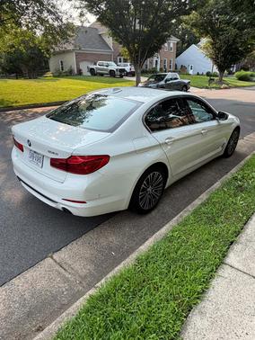 White 2019 BMW 530 i xDrive