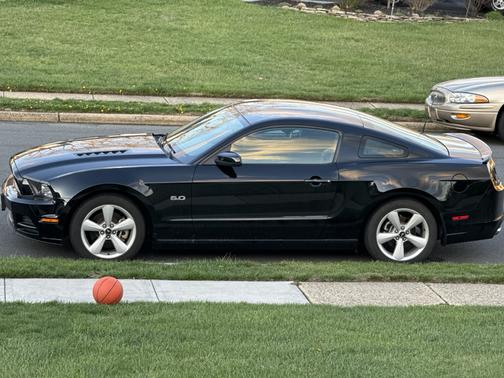 Black 2014 Ford Mustang GT