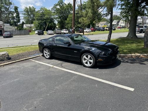 Black 2014 Ford Mustang GT