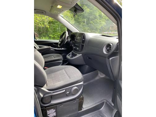 2016 Mercedes-Benz Metris Base