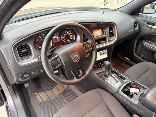 2013 Dodge Charger SE