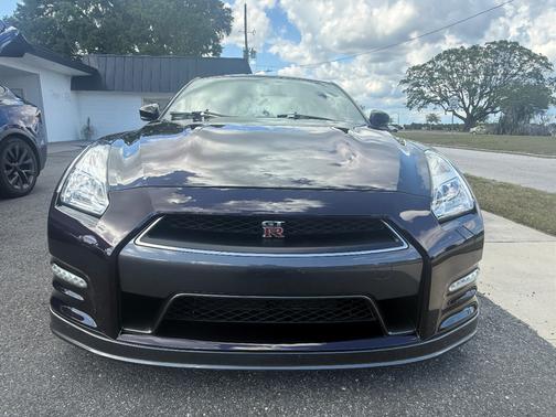 Black 2014 Nissan GT-R Premium
